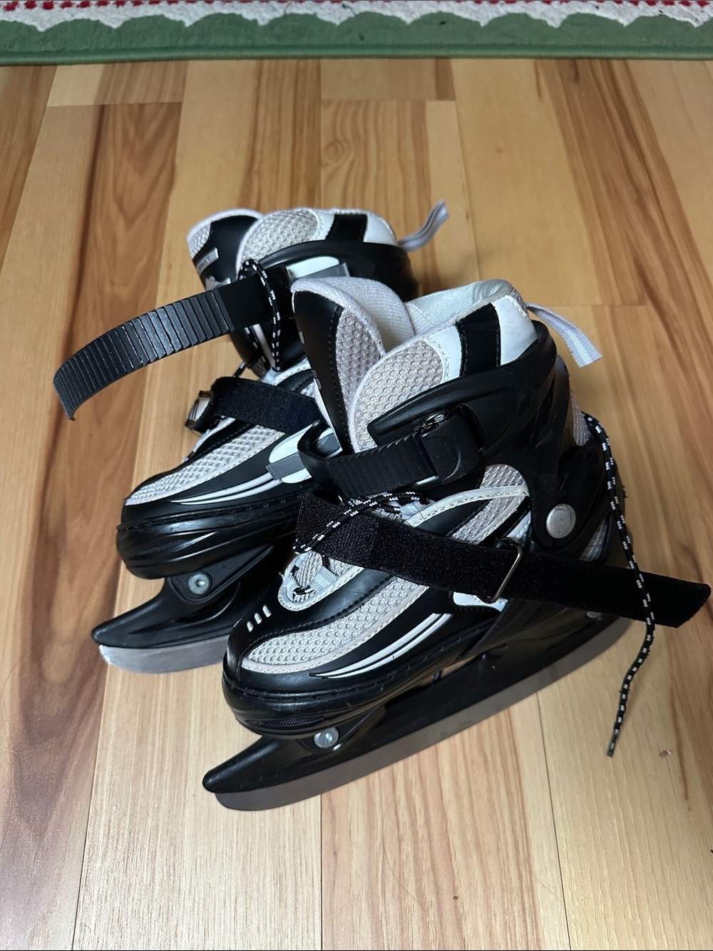 Lake Placid Kids Adjustable Black and White Ice Skates